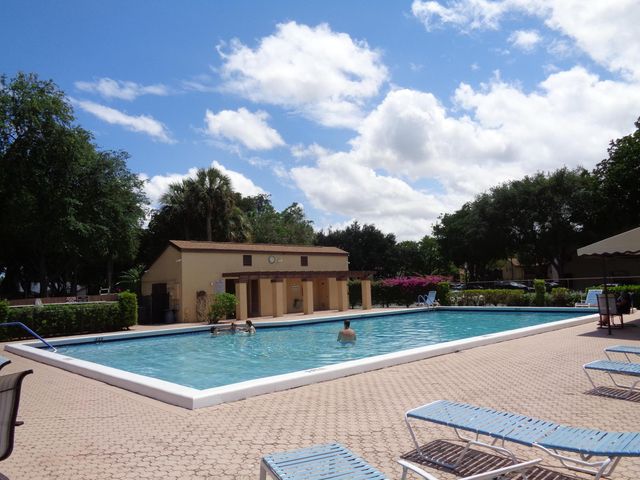 3713 Cocoplum Circle 3545, Coconut Creek, FL 33063