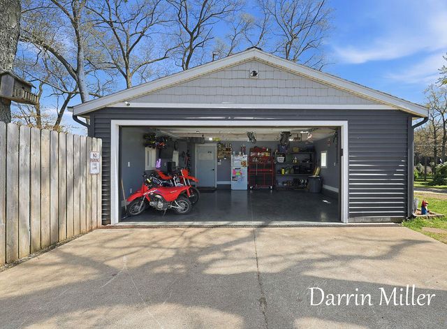 6289 Middle Lake Road, Twin Lake, MI 49457
