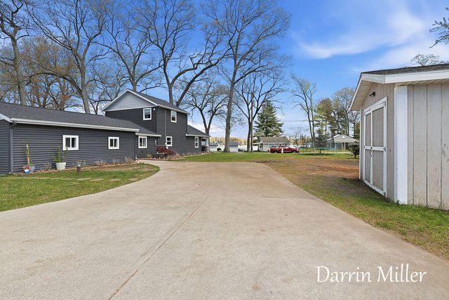 6289 Middle Lake Road, Twin Lake, MI 49457