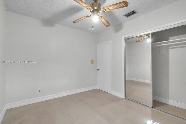5560 W 6th Avenue, Hialeah, FL 33012
