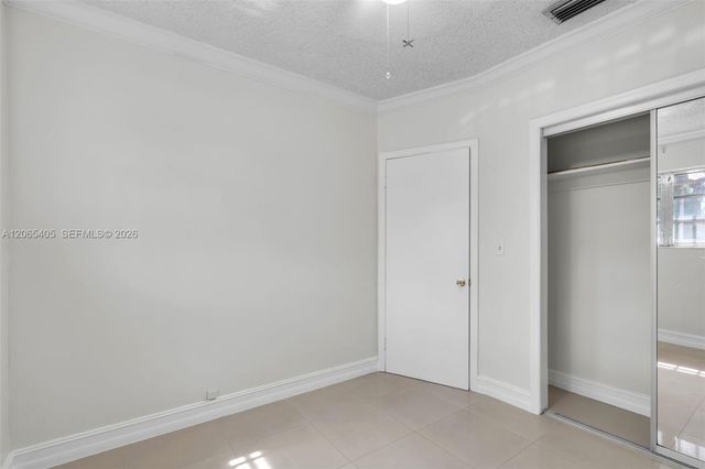 5560 W 6th Avenue, Hialeah, FL 33012