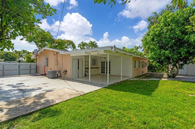 5560 W 6th Avenue, Hialeah, FL 33012
