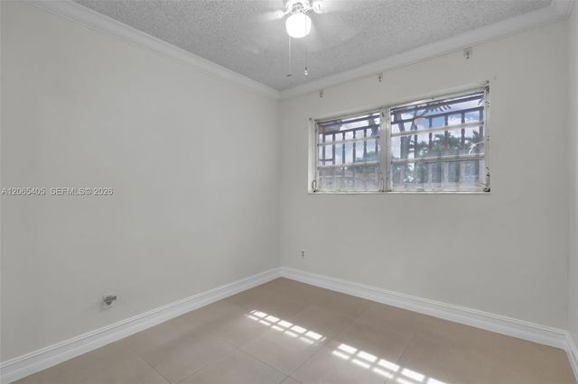 5560 W 6th Avenue, Hialeah, FL 33012