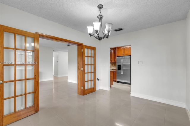 5560 W 6th Avenue, Hialeah, FL 33012