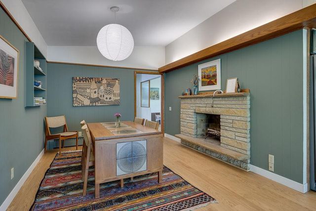 2404 Mayflower Drive, Middleton, WI 53562