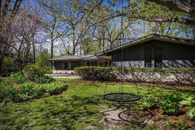 2404 Mayflower Drive, Middleton, WI 53562