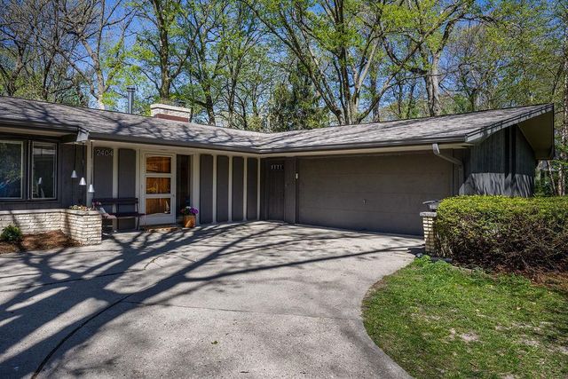 2404 Mayflower Drive, Middleton, WI 53562