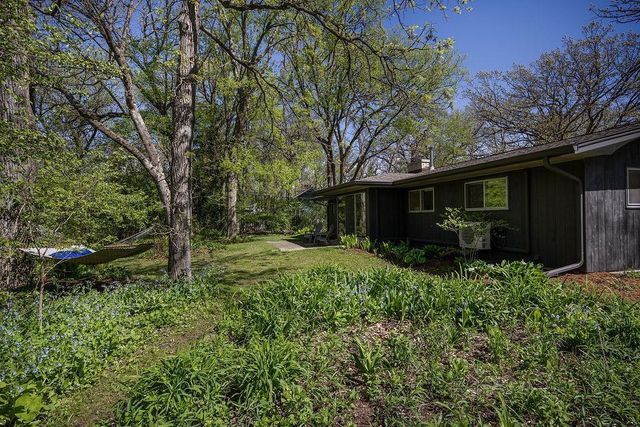 2404 Mayflower Drive, Middleton, WI 53562