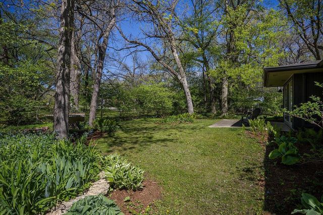 2404 Mayflower Drive, Middleton, WI 53562