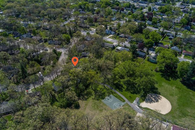 2404 Mayflower Drive, Middleton, WI 53562