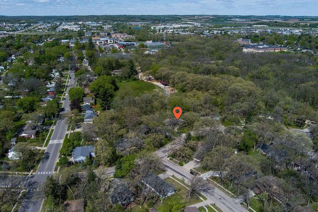 2404 Mayflower Drive, Middleton, WI 53562