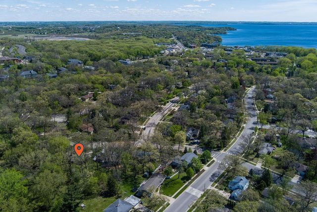 2404 Mayflower Drive, Middleton, WI 53562