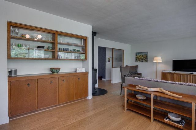 2404 Mayflower Drive, Middleton, WI 53562