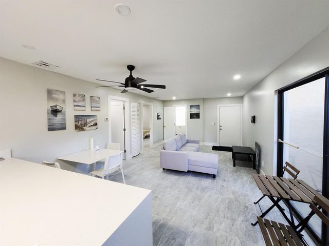 2050 Oleander Boulevard 8-109, Fort Pierce, FL 34950
