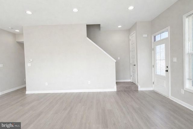 19 BONITA PINE TRL, Martinsburg, WV 25405