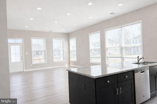 19 BONITA PINE TRL, Martinsburg, WV 25405