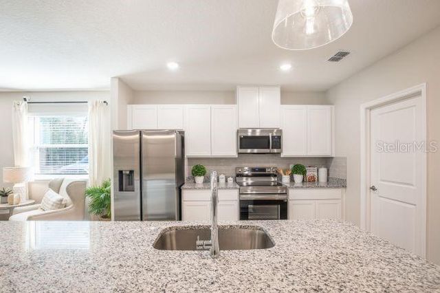8604 OAKSTONE CIRCLE, Leesburg, FL 34748