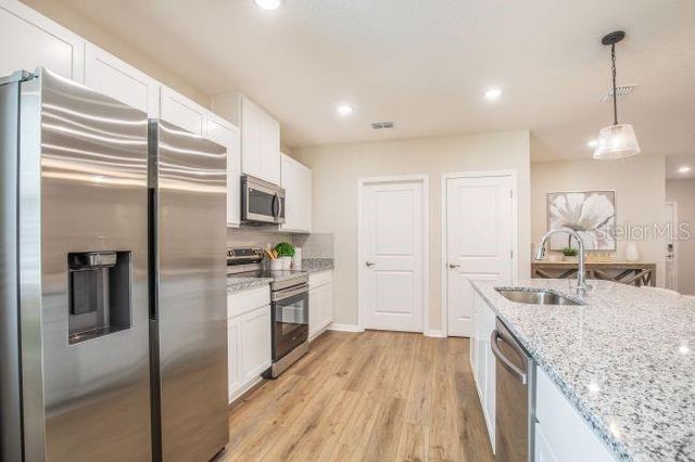 8604 OAKSTONE CIRCLE, Leesburg, FL 34748