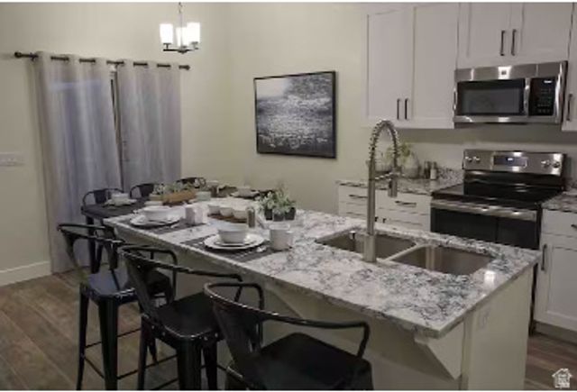 501 N VENTURA LN, Washington, UT 84780