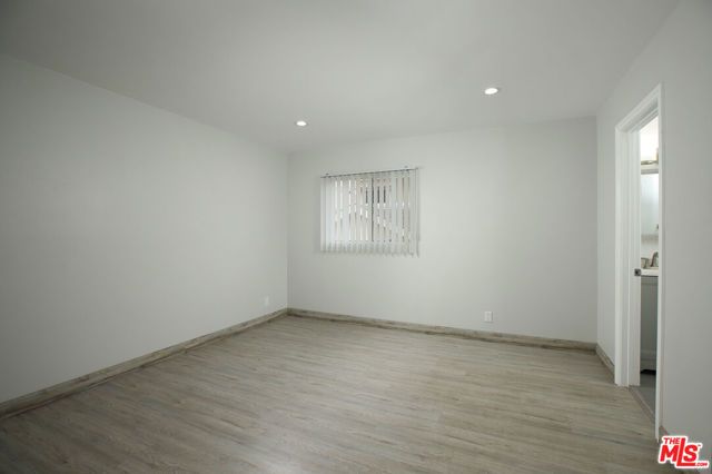 10214 Samoa Avenue 25, Los Angeles, CA 91042