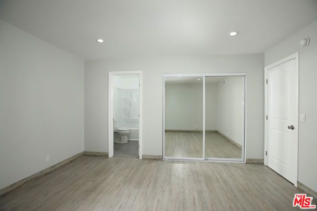 10214 Samoa Avenue 25, Los Angeles, CA 91042