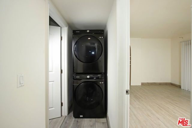 10214 Samoa Avenue 25, Los Angeles, CA 91042