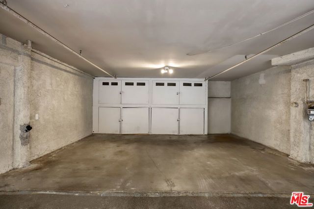 10214 Samoa Avenue 25, Los Angeles, CA 91042