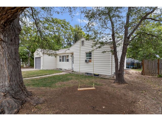 2424 14th Ave Ct, Greeley, CO 80631