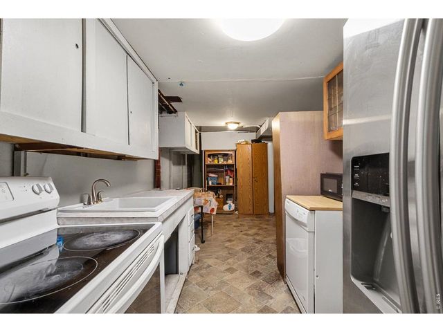 2424 14th Ave Ct, Greeley, CO 80631