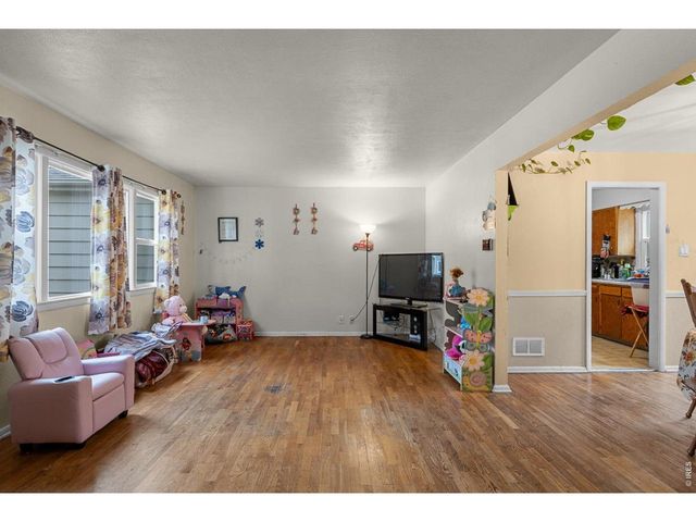 2424 14th Ave Ct, Greeley, CO 80631
