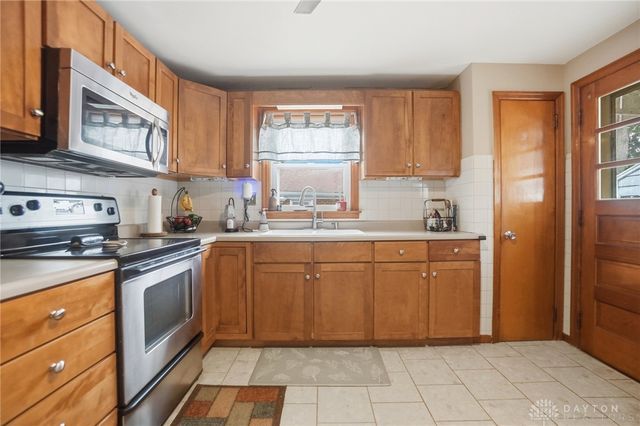 1512 Amherst Road, Springfield, OH 45504