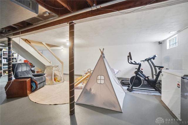 1512 Amherst Road, Springfield, OH 45504