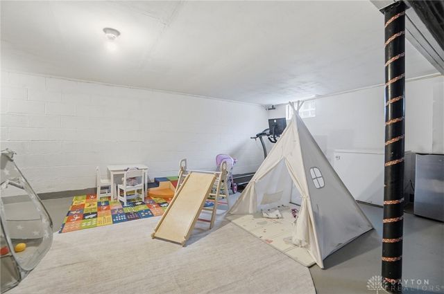 1512 Amherst Road, Springfield, OH 45504