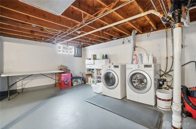 1512 Amherst Road, Springfield, OH 45504