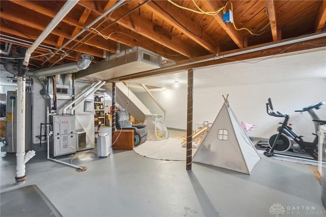 1512 Amherst Road, Springfield, OH 45504