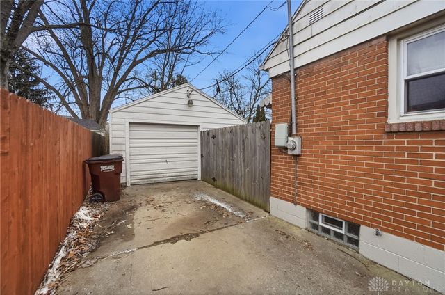 1512 Amherst Road, Springfield, OH 45504