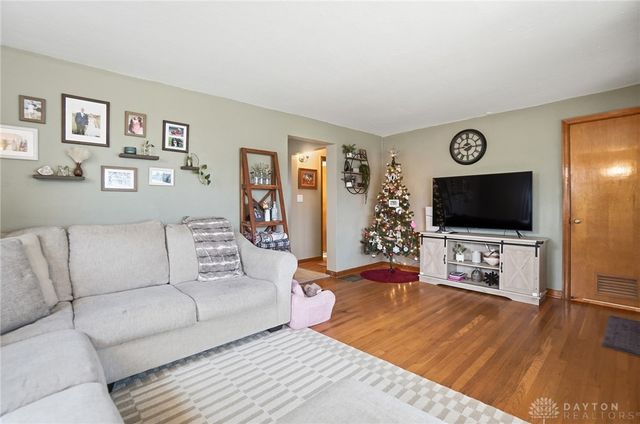 1512 Amherst Road, Springfield, OH 45504