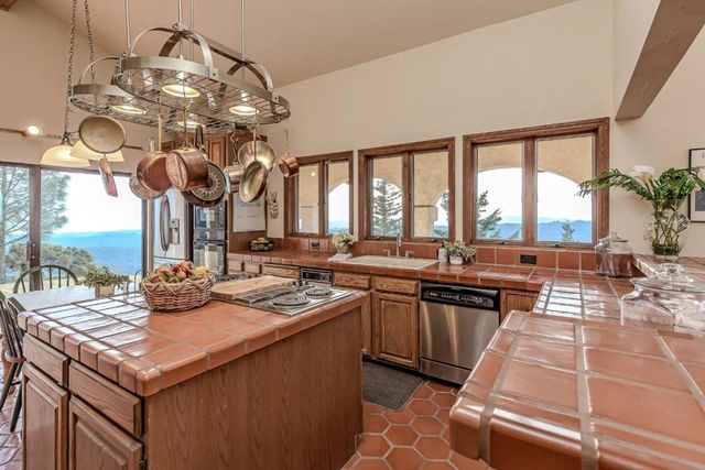 16420 Soda Springs Road, Los Gatos, CA 95033