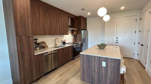 1701 Simond Ave 227, Austin, TX 78723