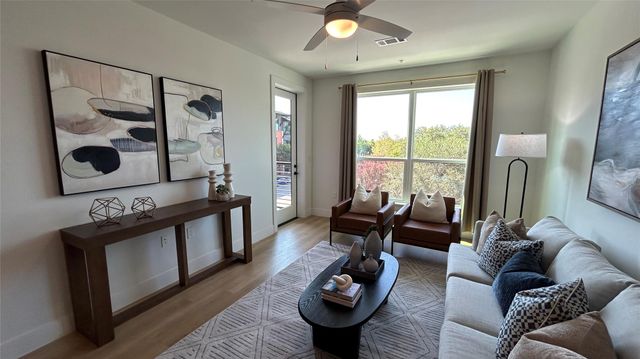 1701 Simond Ave 227, Austin, TX 78723