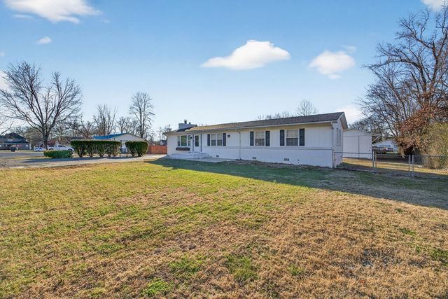 385 Campbell Dr, Cookeville, TN 38501