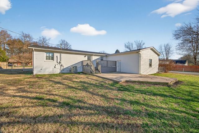 385 Campbell Dr, Cookeville, TN 38501