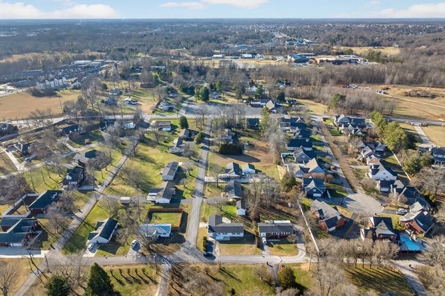 385 Campbell Dr, Cookeville, TN 38501