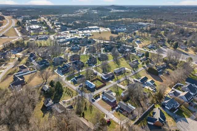 385 Campbell Dr, Cookeville, TN 38501