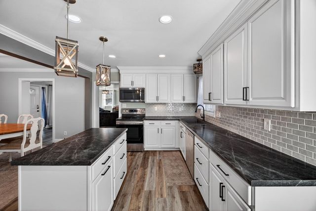 385 Campbell Dr, Cookeville, TN 38501