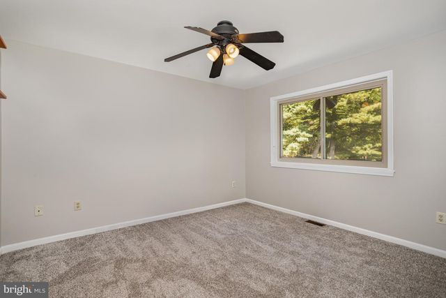 6 GLENCARRON CT, Dillsburg, PA 17019