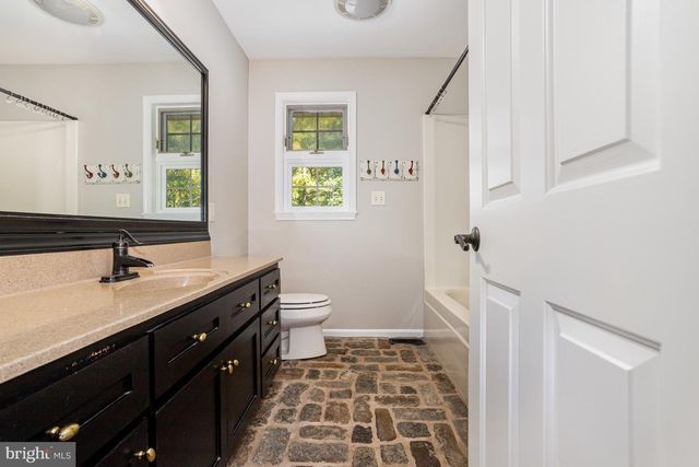 6 GLENCARRON CT, Dillsburg, PA 17019