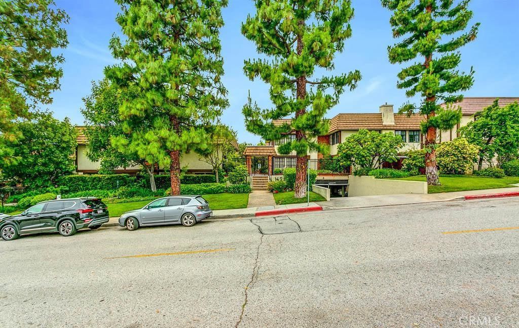 1429 Valley View Road 18, Glendale, CA 91202 — exterior