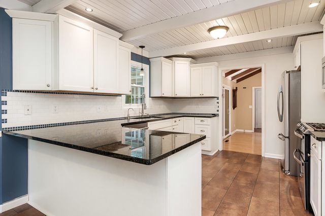 12002 SOUTH GATE, Roscoe, IL 61073