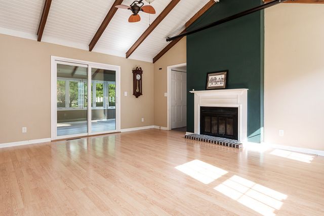 12002 SOUTH GATE, Roscoe, IL 61073